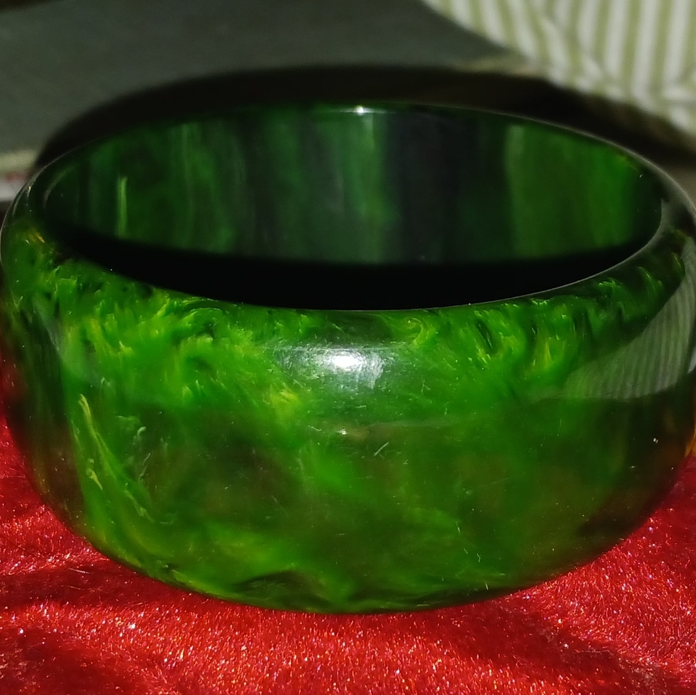 Green Bakelite Bracelet